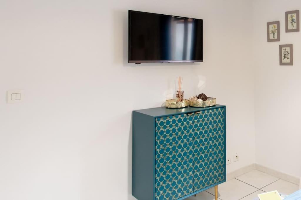 C16 - 2 Bdr Rue Antibes 4 Min Palais Festivals - Ac & Terrace Appartement Cannes