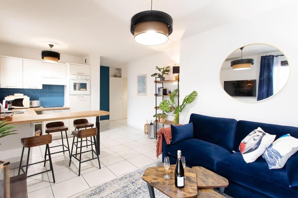 C16 - 2 Bdr Rue Antibes 4 Min Palais Festivals - Ac & Terrace Appartement *